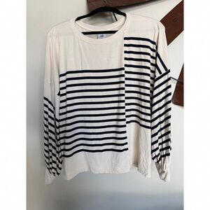 Chic Striped Long Sleeve Tee in Navy and Cream